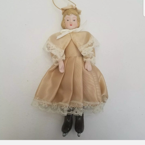 VTG Victorian Christmas Ornament Angel Velvet Dress Skater Porcelain Girls Lot 4 - Picture 5 of 7